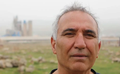 Photo of Ardashir Esfandiari